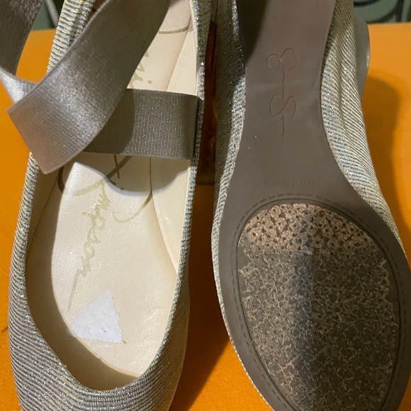 Shoes - Picture 4 of 5